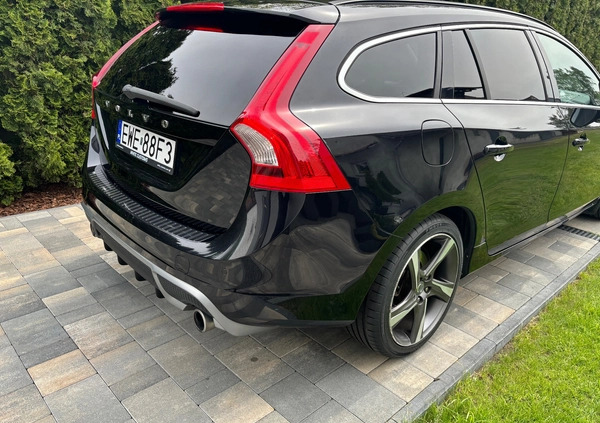 Volvo V60 cena 45000 przebieg: 256700, rok produkcji 2011 z Wieruszów małe 137